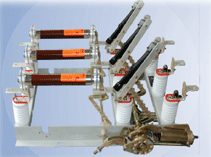 YFN5-12系列戶內(nèi)交流高壓負荷開關(guān)及熔斷器組合電器圖片1